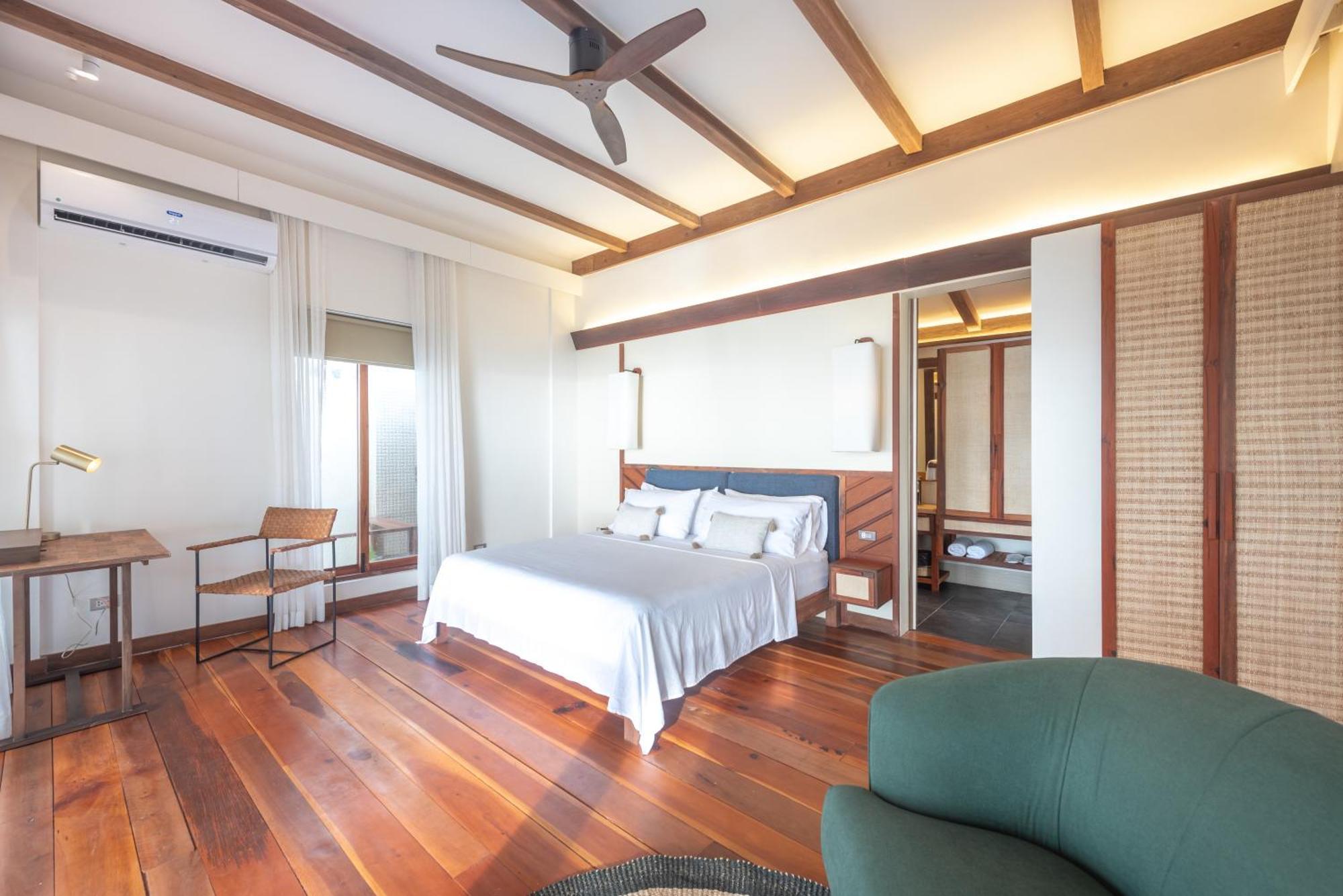 L'Osteria Luxe Beachfront B&B General Luna  Exterior foto